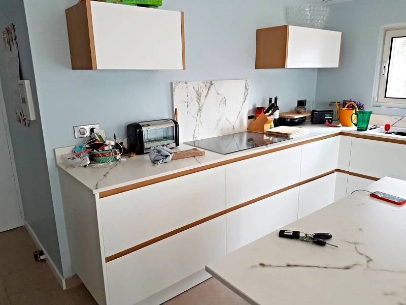 cuisine mederne sans poignée lambesc