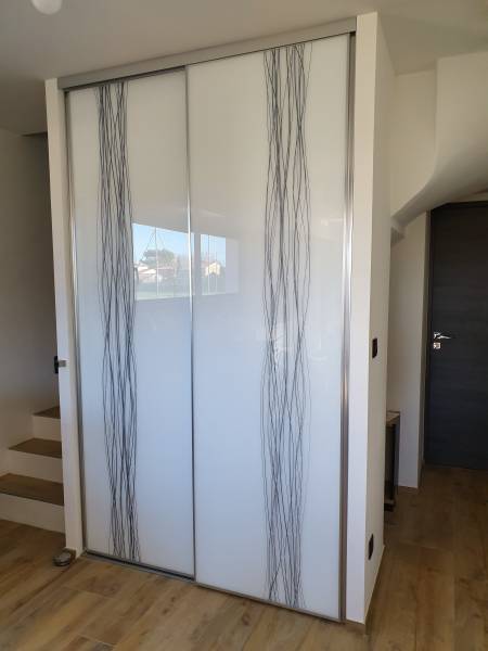 façade coulissante en verre laqué  sur mesure aubagne