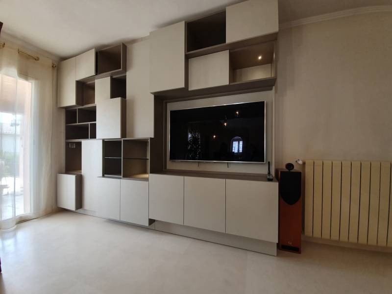 installation meuble avec tv suspendue la ciotat