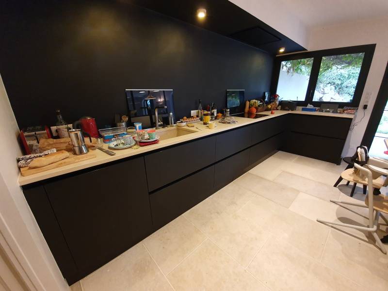 cuisine noire sans poignée aix en provence