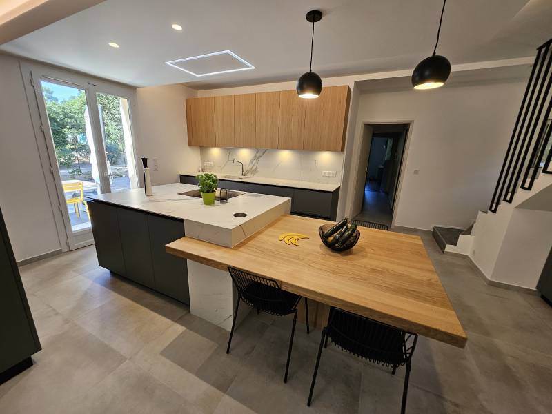 cuisine avec plan de travail chêne massif