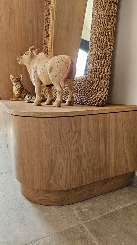 Meuble d'entrée sur mesure en décor chêne de Kendall huilé à Goult