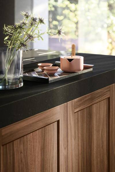 cuisine sur mesure avec cave à vin intégrée puyricard