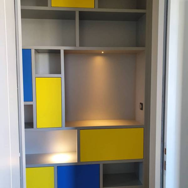 bibliothèque moderne et épurée aix en pce