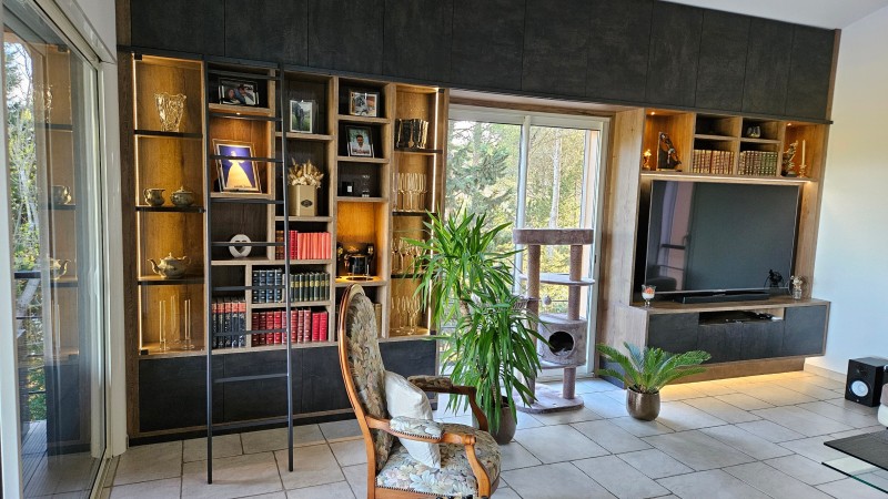 Réalisation d'un meuble bibliothèque/TV en décor chêne halifax et gris Ferro à Aix en Provence