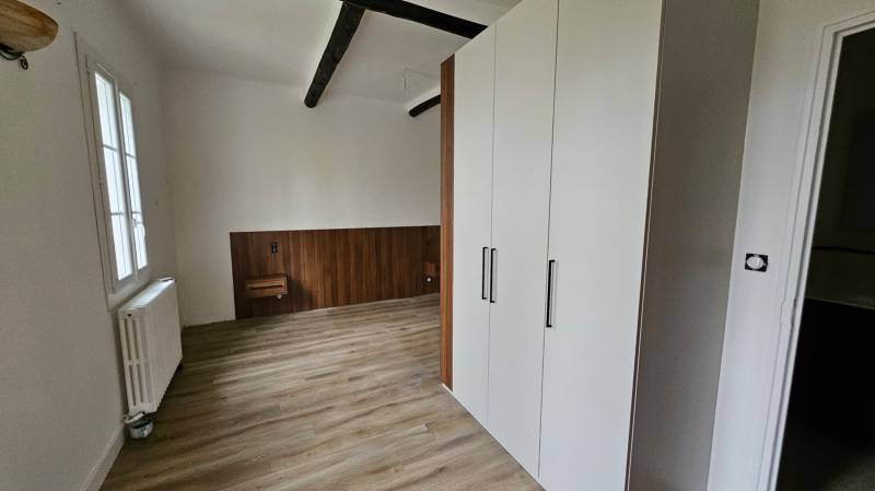 Dressing sur mesure gris angora et noyer de Bourgogne à Puyricard