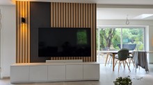 L'Art du Sur-Mesure -  Fabrication d'un meuble TV design suspendu pour une maison près de Vitrolles 13127